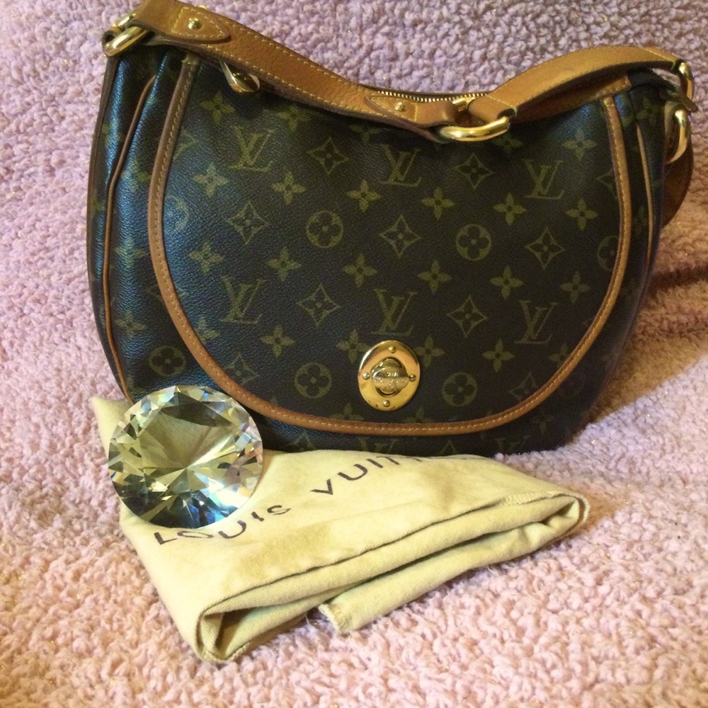 Authentic Louis Vuitton Tulum pm
